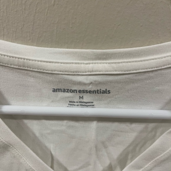 Amazon Essential v neck bundle - Picture 8 of 9
